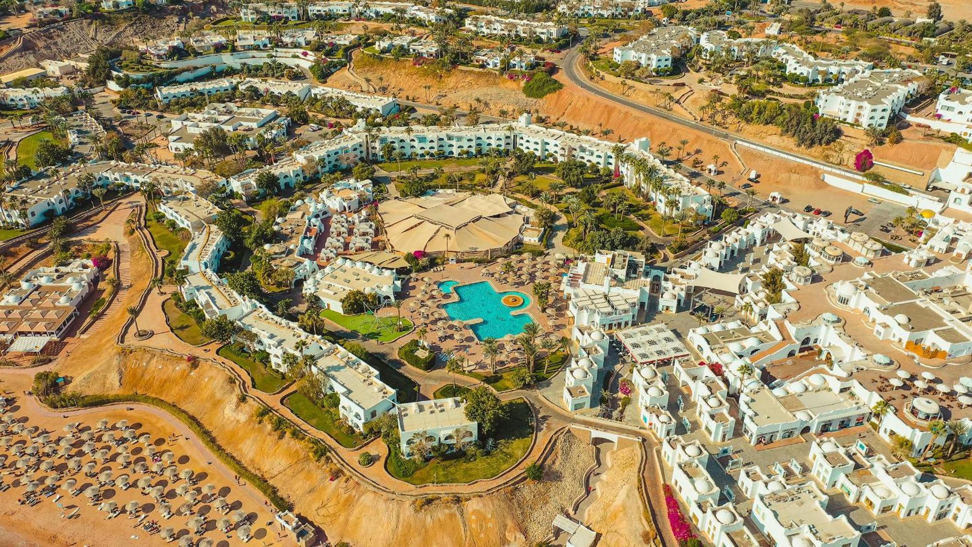 Domina Coral Bay Resort, Diving , Spa & Casino Sharm el-Sheikh Luaran gambar Aerial view of the resort